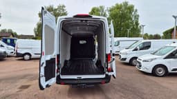 DRG14B · Ford Transit 350 2023 diesel-transportbil - skåp från sidan — Transport Bil Syd Skåne