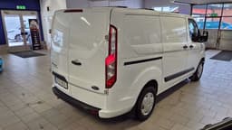 EFS05T · Ford Transit Custom 2022 diesel-transportbil - skåp lastutrymme — Transport Bil Syd Skåne