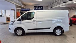 EFS05T · Ford Transit Custom 2022 diesel-transportbil - skåp däck och fälg — Transport Bil Syd Skåne