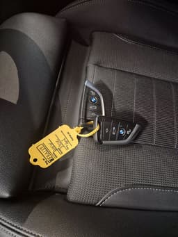 FRA139 · BMW 330e 2023 hybrid-kombi lastutrymme — Transport Bil Syd Skåne