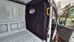 GZG73B · Ford Transit 350 2024 diesel-transportbil - skåp motorrum — Transport Bil Syd Skåne