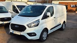 KPG111 · Ford Transit Custom 2018 diesel-transportbil - skåp från sidan — Transport Bil Syd Skåne