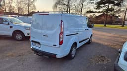 KPG111 · Ford Transit Custom 2018 diesel-transportbil - skåp lastutrymme — Transport Bil Syd Skåne