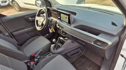 RDH73N · Ford Transit Courier 2024 diesel-transportbil - skåp bild 17 — Transport Bil Syd Skåne