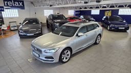 SBK978 · Volvo V90 2022 hybrid-kombi framifrån — Transport Bil Syd Skåne