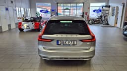 SBK978 · Volvo V90 2022 hybrid-kombi instrumentpanel — Transport Bil Syd Skåne