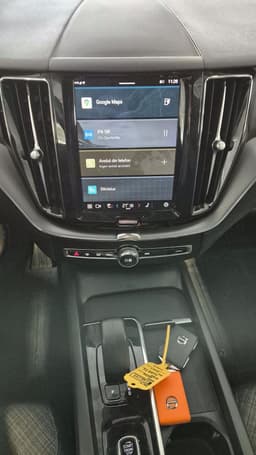 TLU149 · Volvo XC60 2023 hybrid-suv motorrum — Transport Bil Syd Skåne