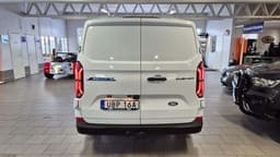 UBP16A · Ford E-Transit Custom 2025 elektrisk transportbil - skåp instrumentpanel — Transport Bil Syd Skåne