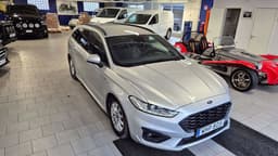 WHP80S · Ford Mondeo 2022 diesel-kombi bakifrån — Transport Bil Syd Skåne