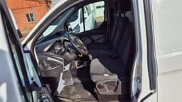 YOY305 · Ford Transit Custom 2017 diesel-transportbil - skåp däck och fälg — Transport Bil Syd Skåne