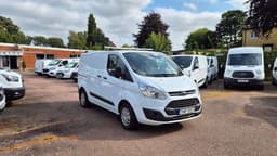 YWP381 · Ford Transit Custom 2018 diesel-transportbil - skåp lastutrymme — Transport Bil Syd Skåne