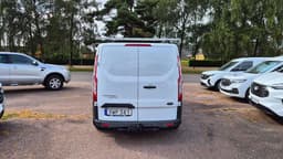 YWP381 · Ford Transit Custom 2018 diesel-transportbil - skåp däck och fälg — Transport Bil Syd Skåne