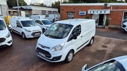 YWP384 · Ford Transit Custom 2018 diesel-transportbil - skåp framifrån — Transport Bil Syd Skåne