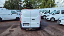YWP384 · Ford Transit Custom 2018 diesel-transportbil - skåp lastutrymme — Transport Bil Syd Skåne