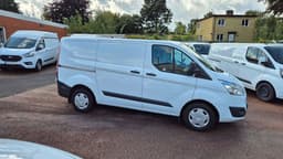 YWP384 · Ford Transit Custom 2018 diesel-transportbil - skåp instrumentpanel — Transport Bil Syd Skåne