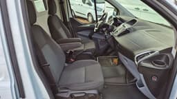 YWP384 · Ford Transit Custom 2018 diesel-transportbil - skåp motorrum — Transport Bil Syd Skåne