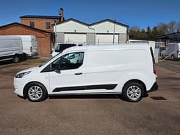 ZAW71A · Ford Transit Connect 2024 diesel-transportbil - skåp däck och fälg — Transport Bil Syd Skåne
