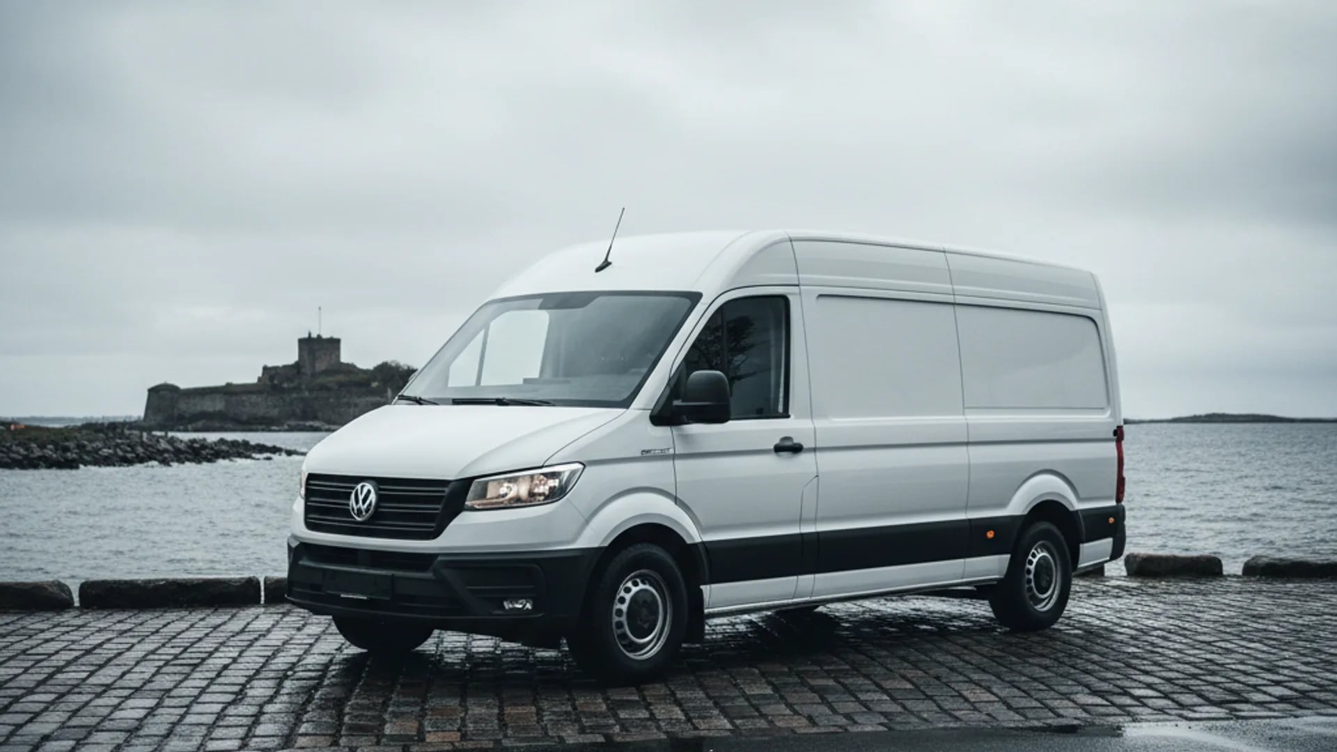 Begagnade transportbilar i Varberg — lokal bild från Halland