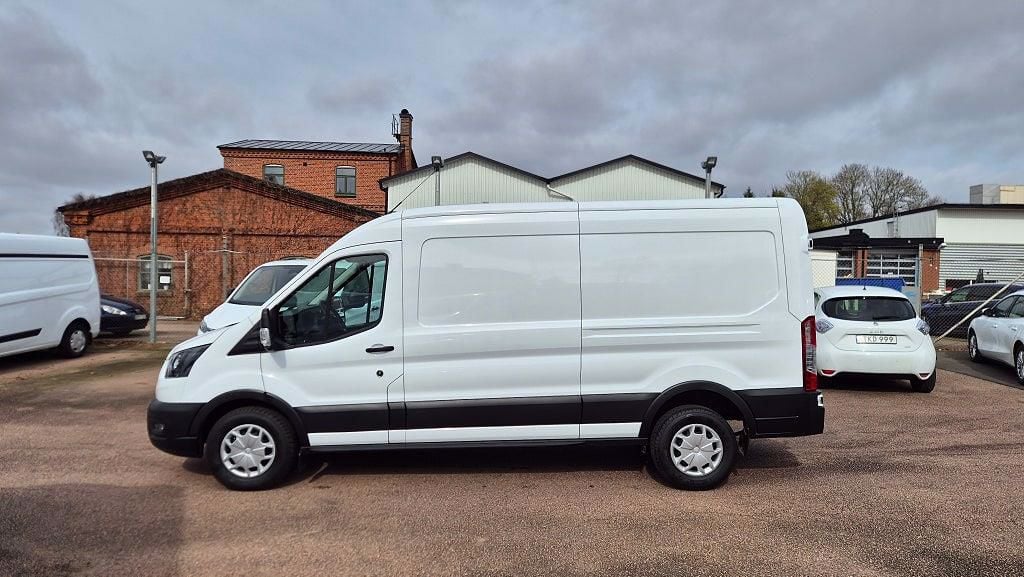 GZG73B · Ford Transit 350 2024 diesel-transportbil - skåp bakifrån — Transport Bil Syd Skåne
