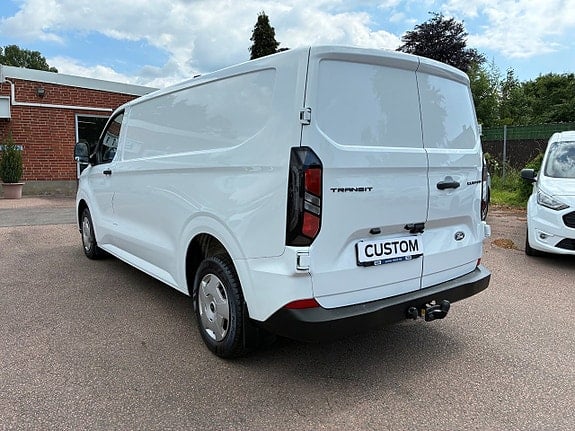 Ford Custom 2025 diesel-transportbil - skåp från sidan — Transport Bil Syd Skåne
