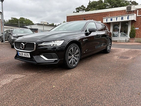 Volvo V60 Recharge T6 AWD Geartronic Inscription Expression