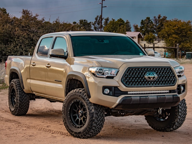 Toyota Hilux vit pickup